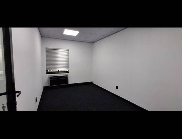 BUSINESS PROPERTY TO RENT IN BRYANSTON